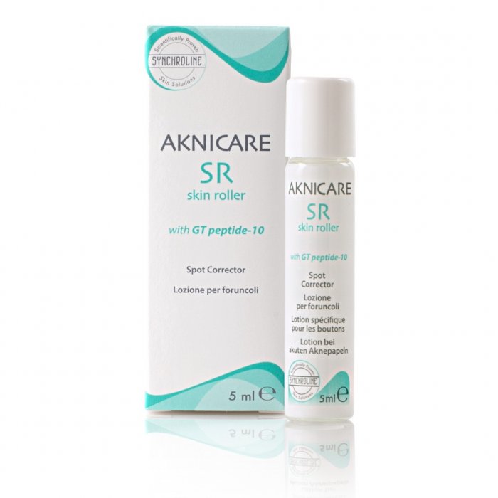 AKNICARE SKIN ROLLER packaging and product, a skincare treatment for acne in a roller dispenser form, with branding and product information displayed.